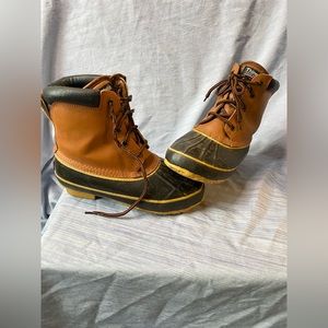 Women's NORTHWEST TERRITORY Duck Boots Size 4 Steel Shank